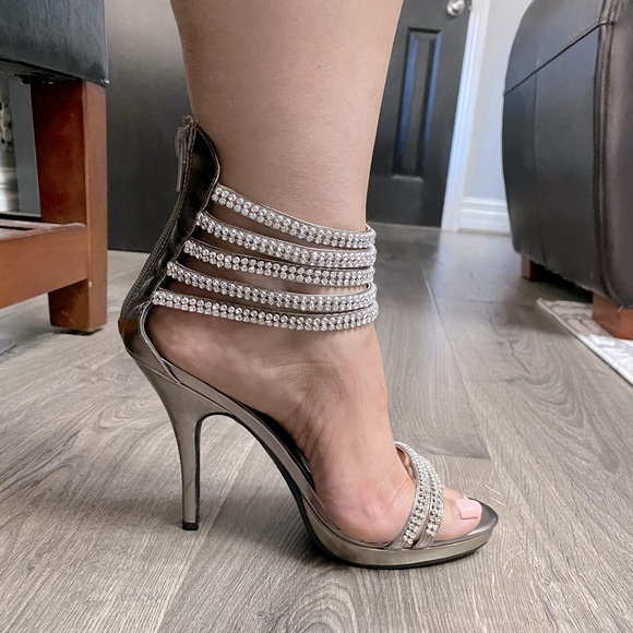 🆕SEXY Gorgeous heels🎉🎉Host pick🎉🎉 - Picture 2 of 7